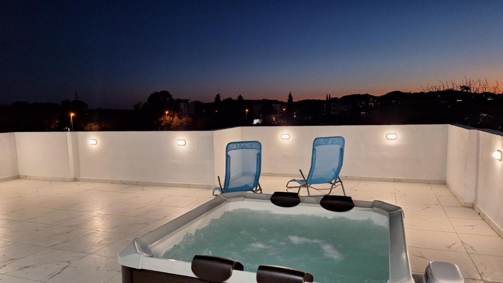 Montebello Inn Apartments 울친 외부 사진