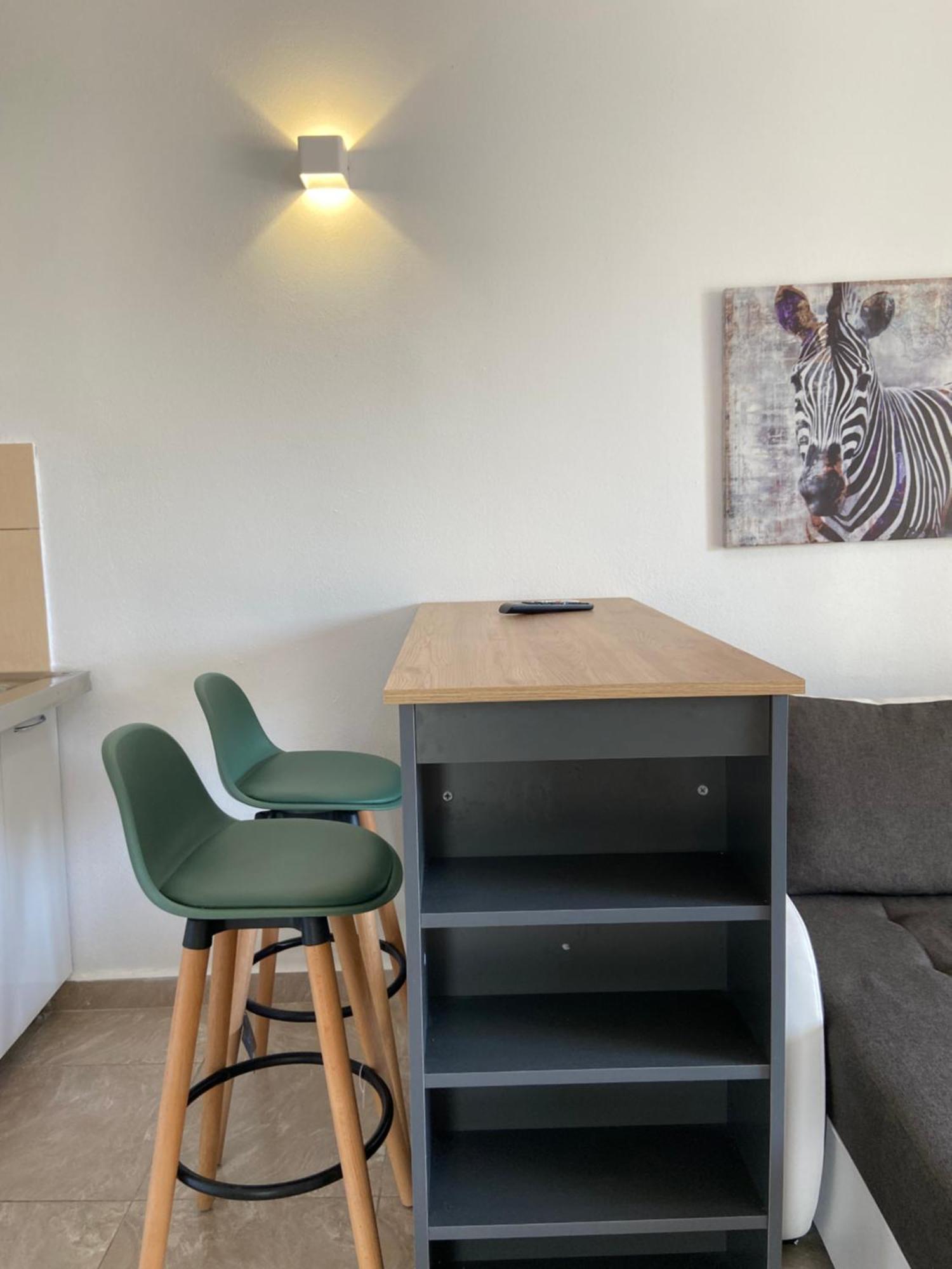 Montebello Inn Apartments 울친 외부 사진