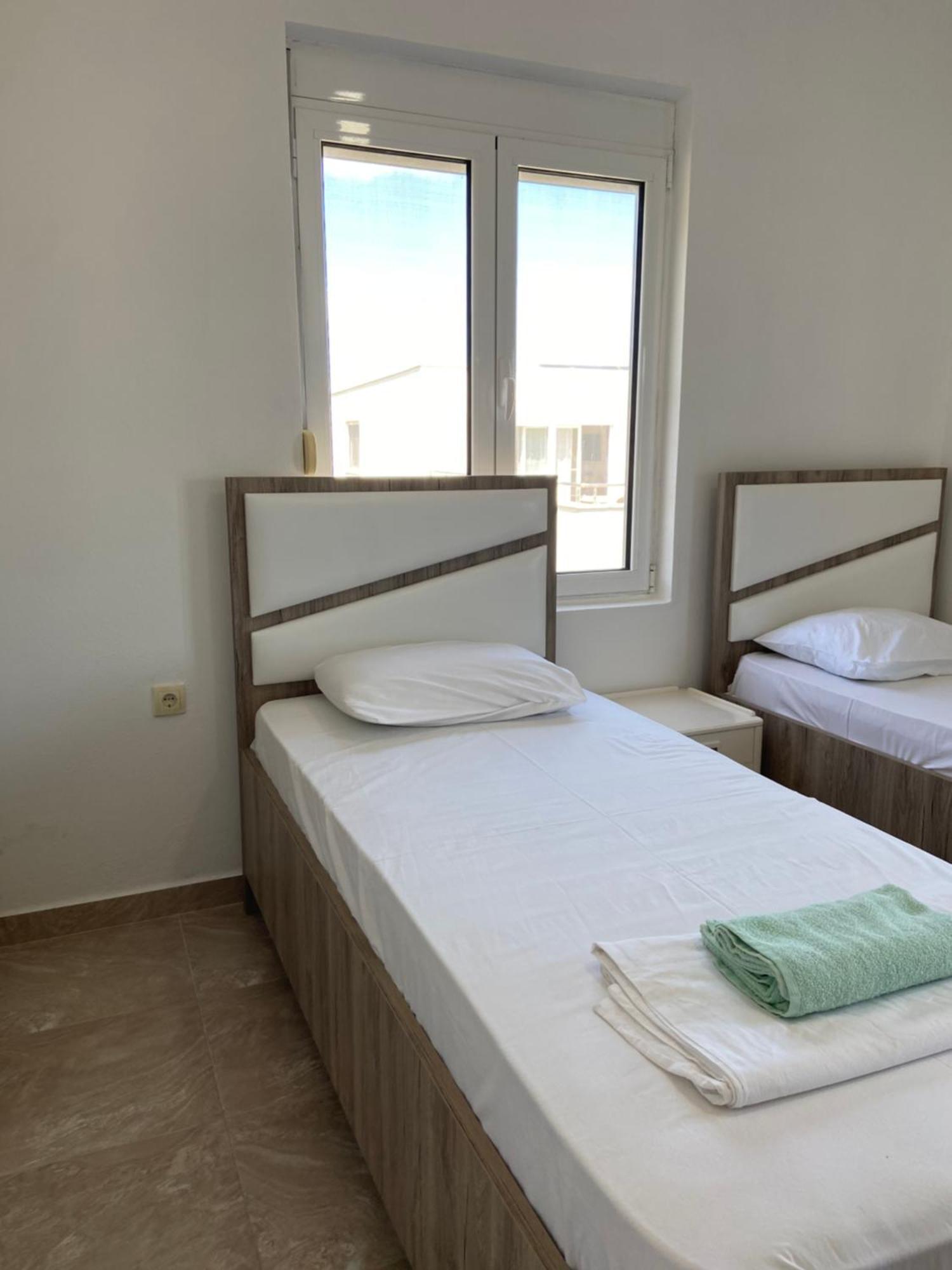 Montebello Inn Apartments 울친 외부 사진