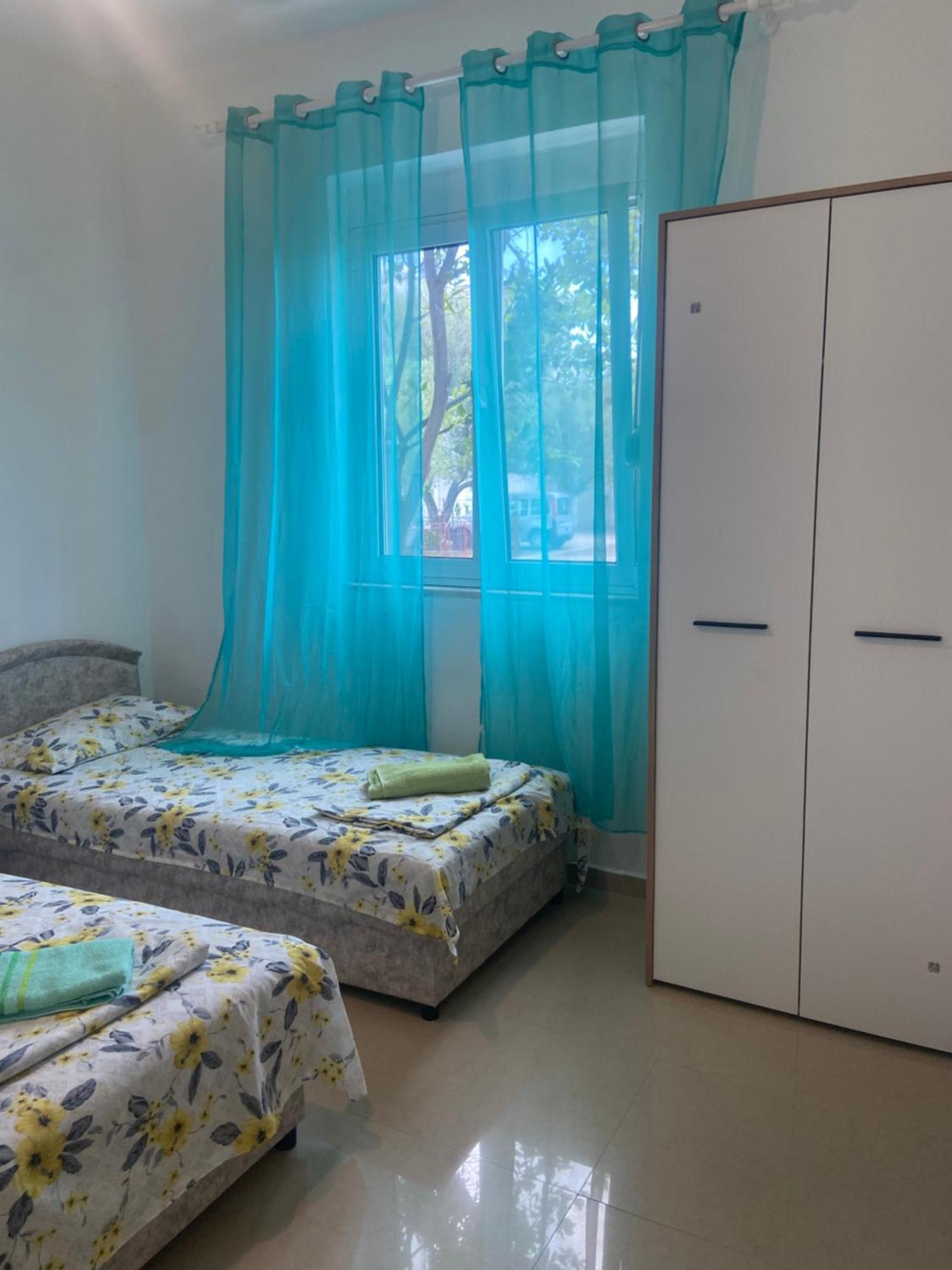 Montebello Inn Apartments 울친 외부 사진