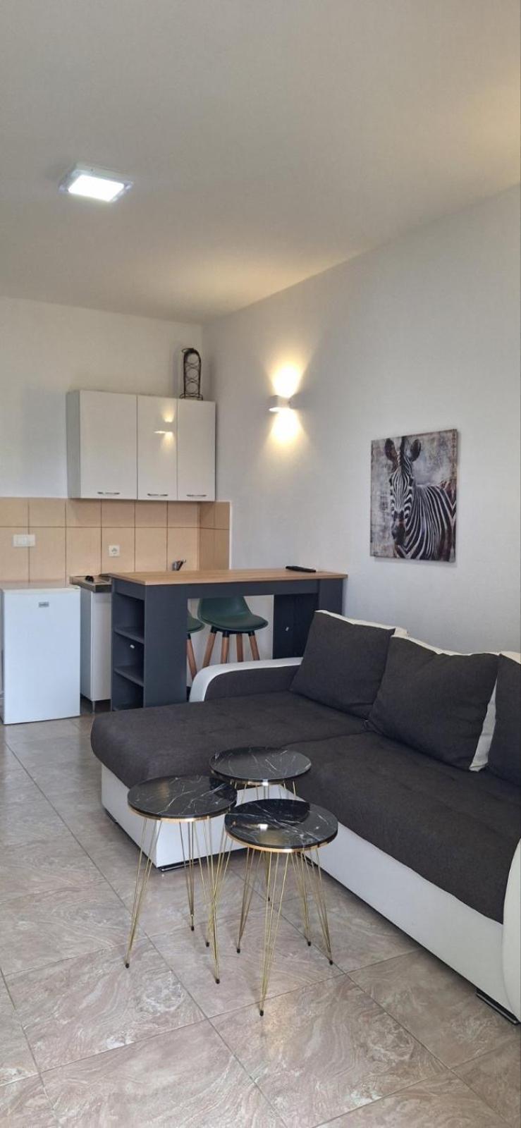 Montebello Inn Apartments 울친 외부 사진
