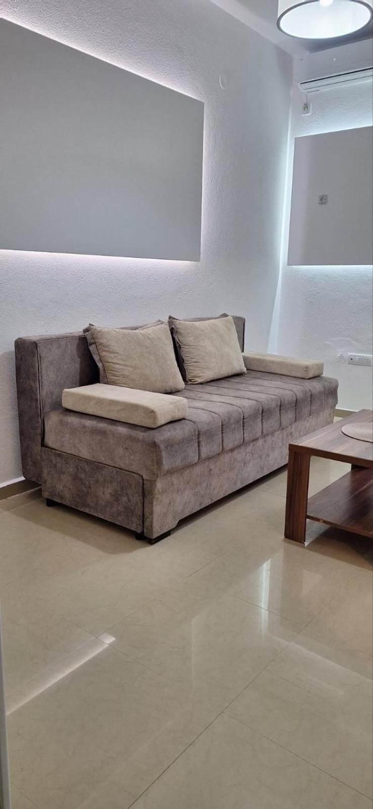 Montebello Inn Apartments 울친 외부 사진